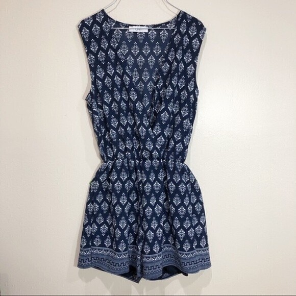 OVI Romper Printed Blue‎ & White Sleeveless Size Small - Picture 2 of 8